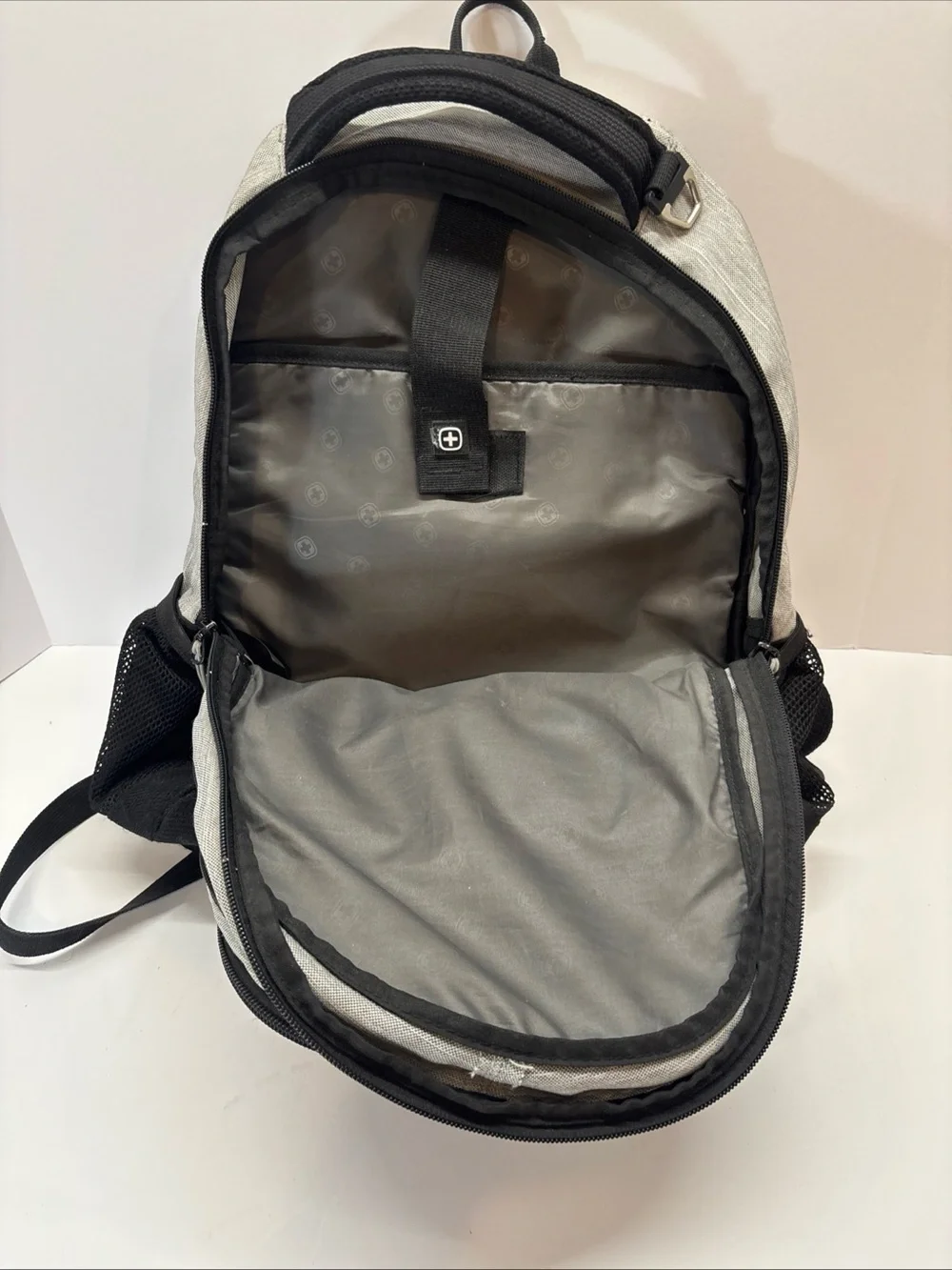 SwissGear Gray and Black unisex Backpack - Tech-Friendly Travel or School